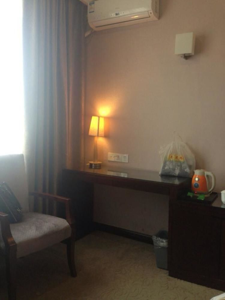 Chengdu Ronghome Hotel エクステリア 写真