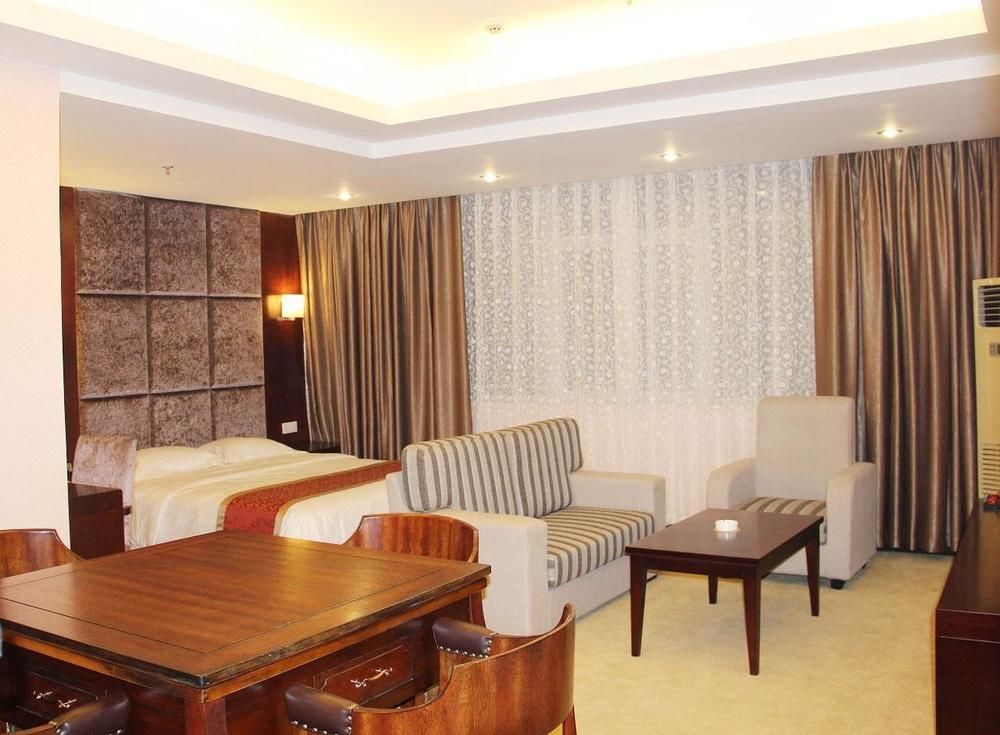 Chengdu Ronghome Hotel エクステリア 写真