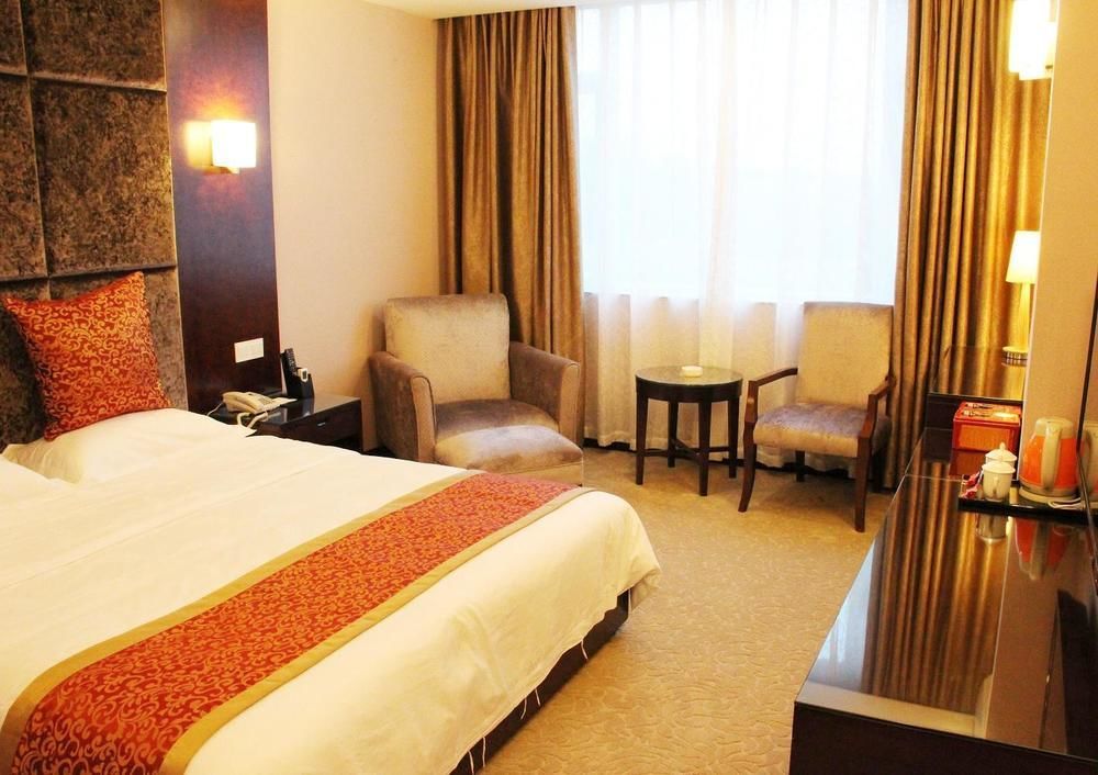 Chengdu Ronghome Hotel エクステリア 写真