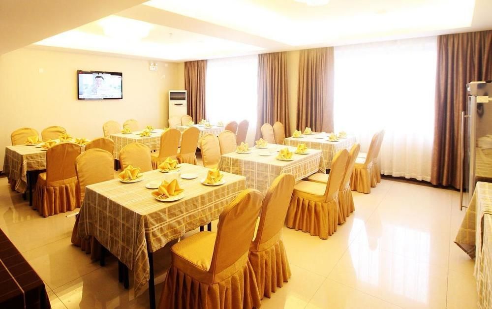 Chengdu Ronghome Hotel エクステリア 写真