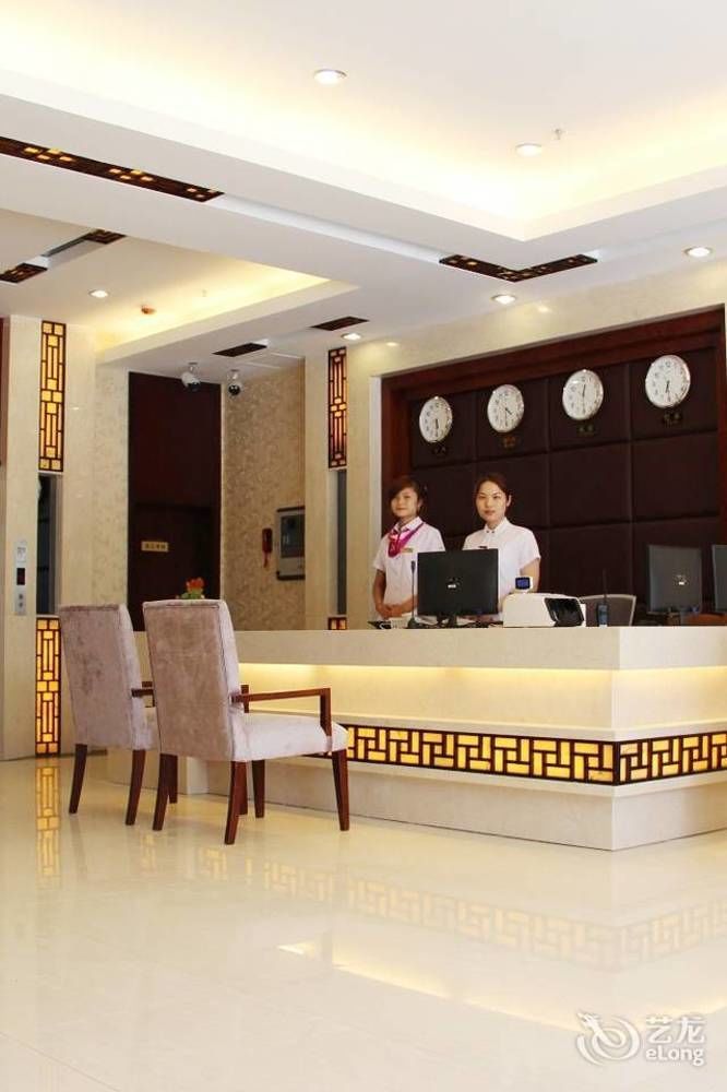 Chengdu Ronghome Hotel エクステリア 写真